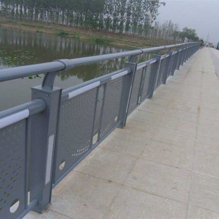 河道護(hù)欄