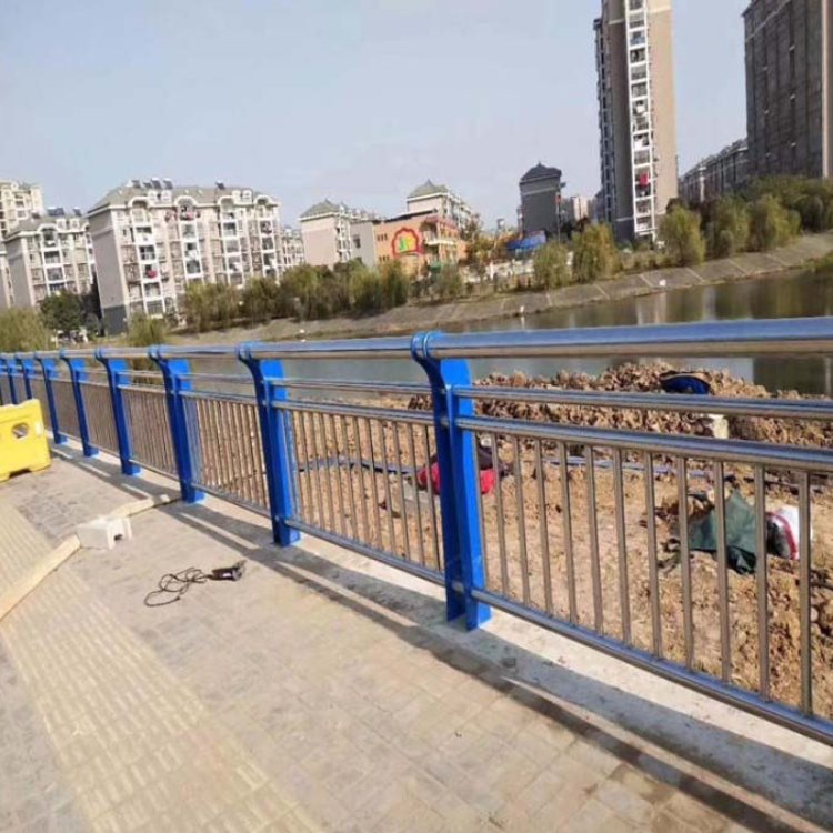 不銹鋼護(hù)欄
