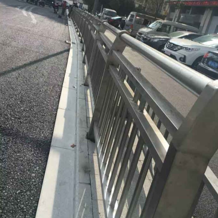 不銹鋼護(hù)欄