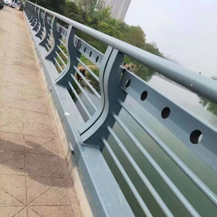 鋁合金護(hù)欄